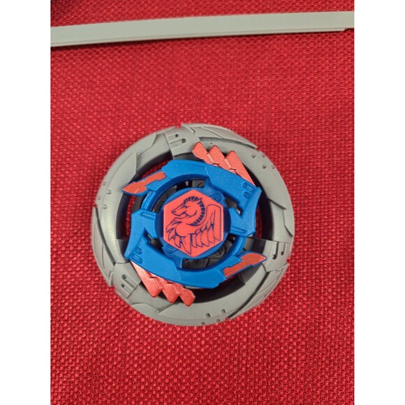 Beyblade Beywheelz Soaring Wing Pegasus with launcher - Picture 2 of 3